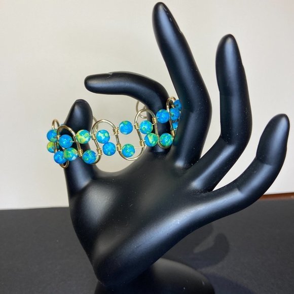 Gold Tone Wire Bracelet with Synthetic Jade Ocean Dyed Beads - Picture 2 of 9